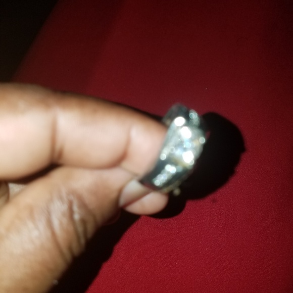 Ring - Picture 3 of 5